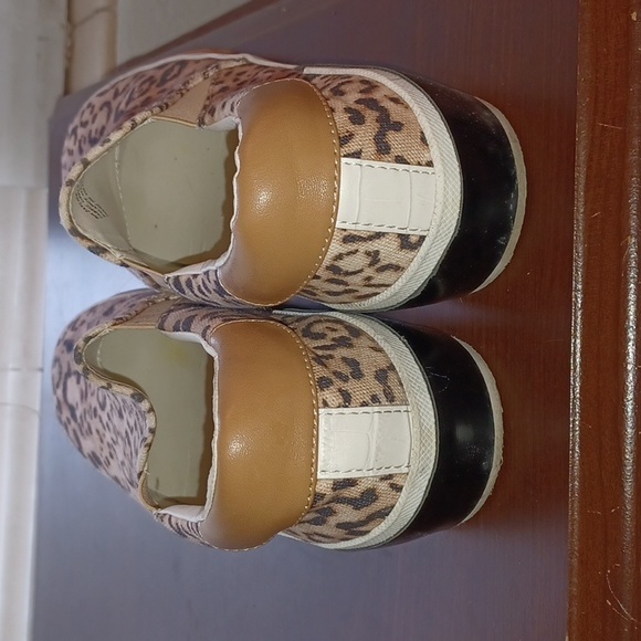 Dolce Vita Leopard Sneakers - Picture 3 of 4
